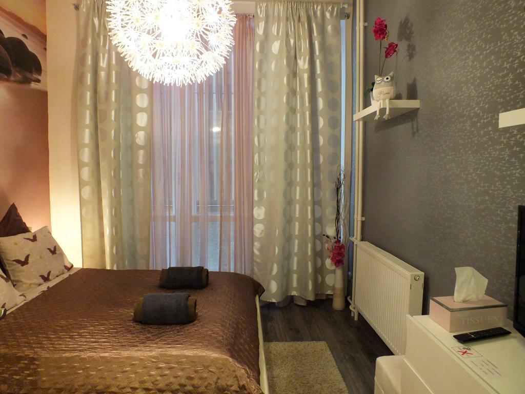 Standard Apartment by Hi5 - Fehérhajó Budapeste Quarto foto