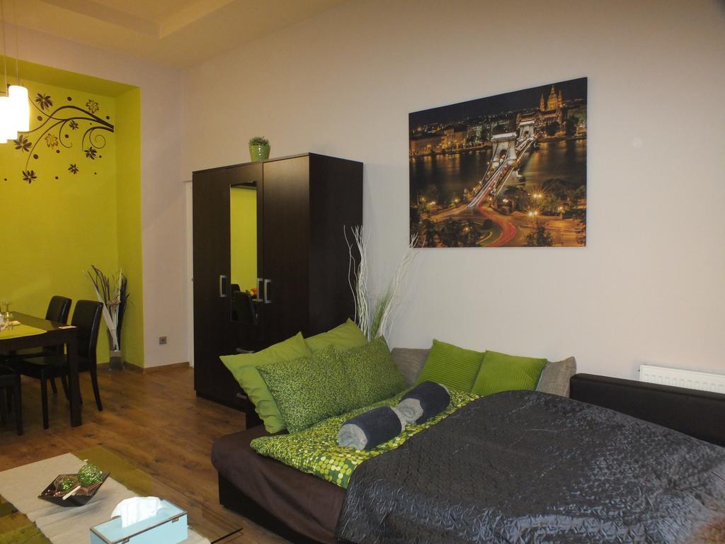 Standard Apartment by Hi5 - Fehérhajó Budapeste Quarto foto